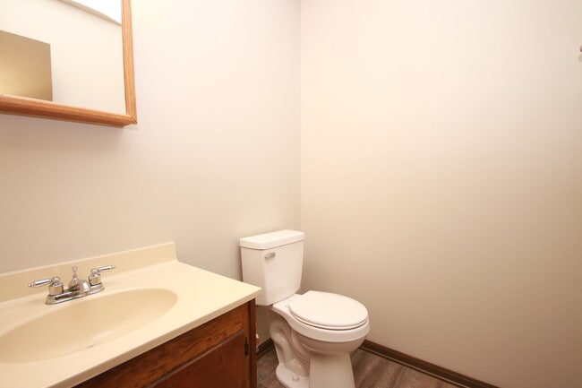 Building Photo - Peaceful Country Living Near UWF & Navy Fe...