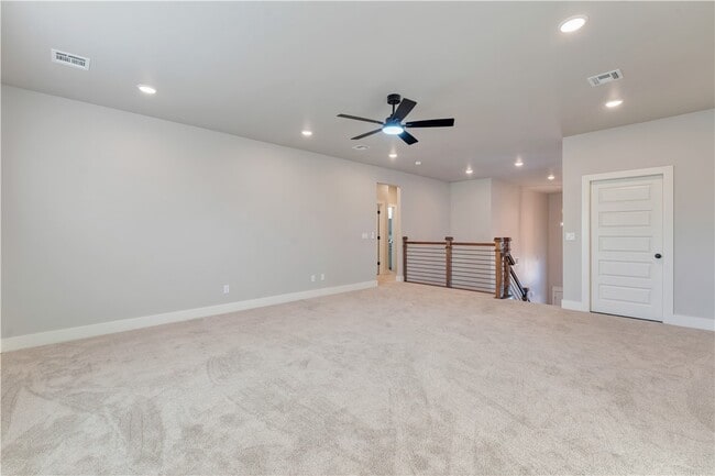 Building Photo - 1851 Lotus Rd