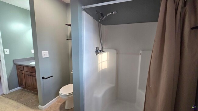 Building Photo - 229 Sunflower Dr