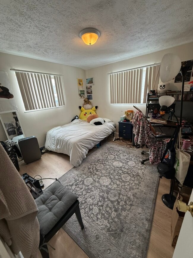 Building Photo - 1250 Lilac Ave