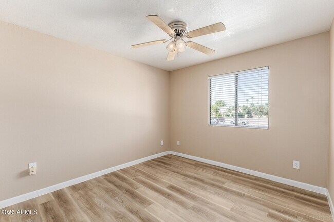 Building Photo - 5995 N 78th St