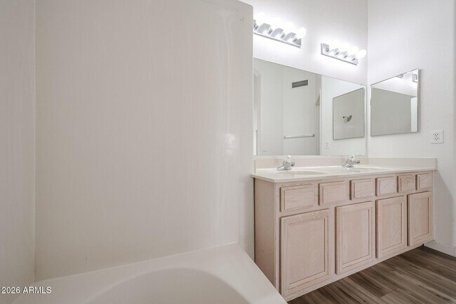 Building Photo - 7421 W Eva St