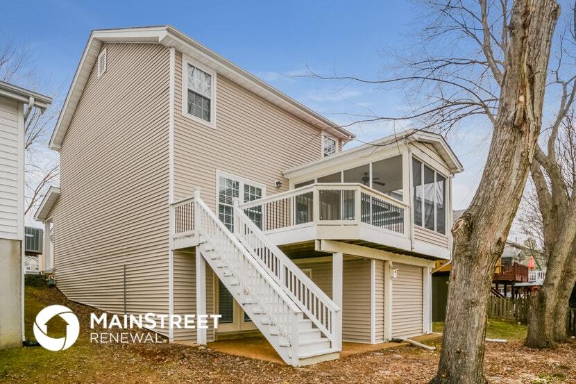 Building Photo - 2345 Hunters Crest Dr