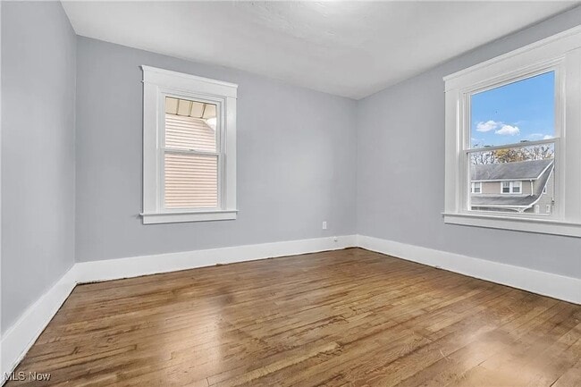 Building Photo - 412 W 28th St