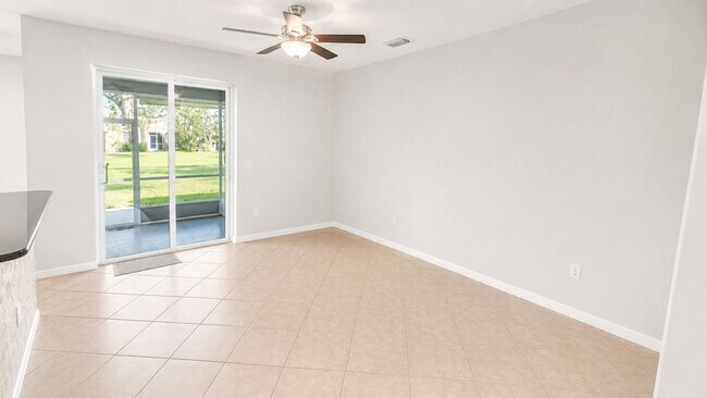 Building Photo - 7915 Moonstone Dr