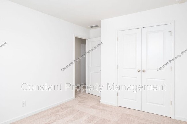 Building Photo - 123 Rolling Mdw Wy