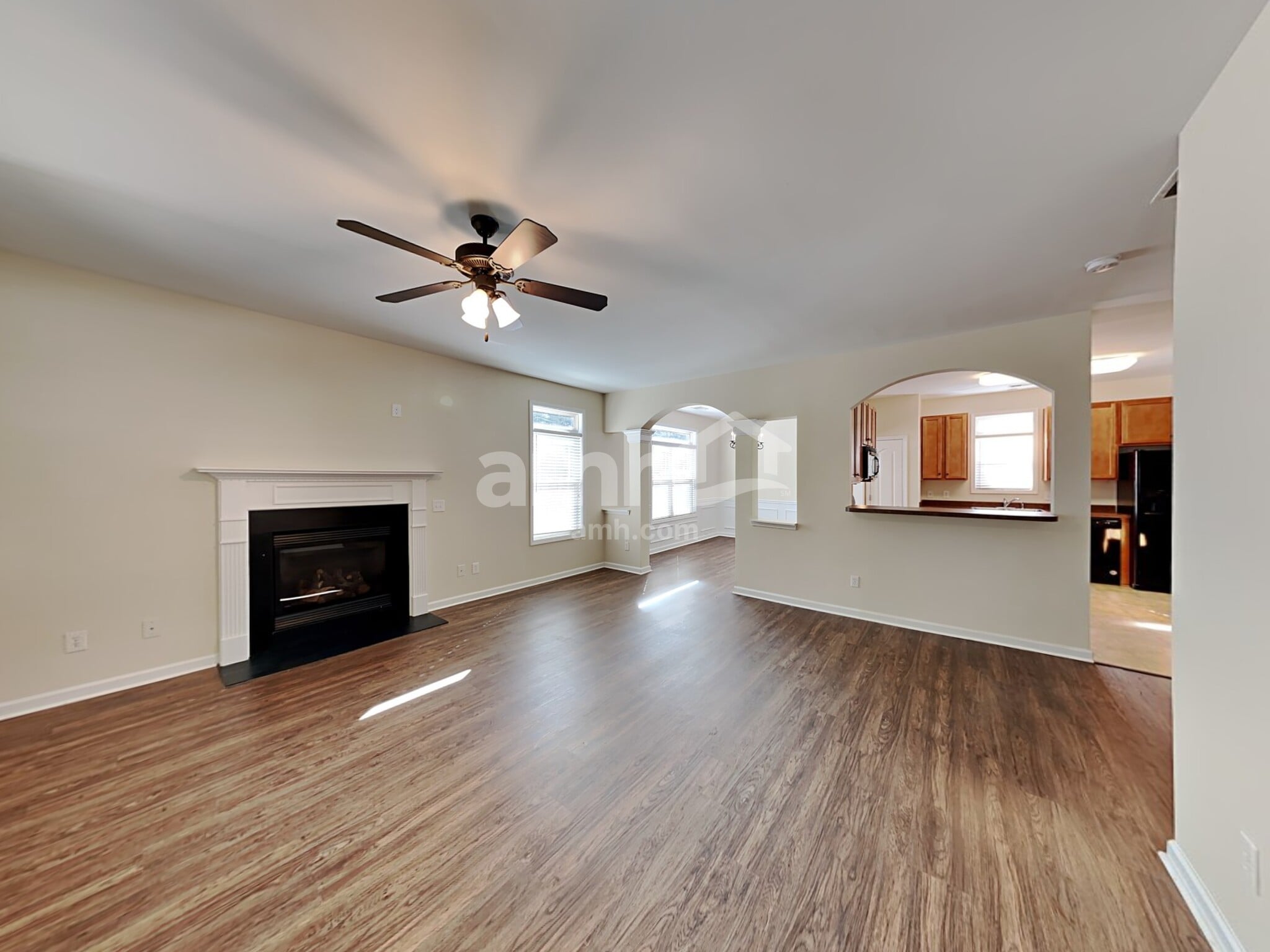 Building Photo - 302 Harmony Lake Dr