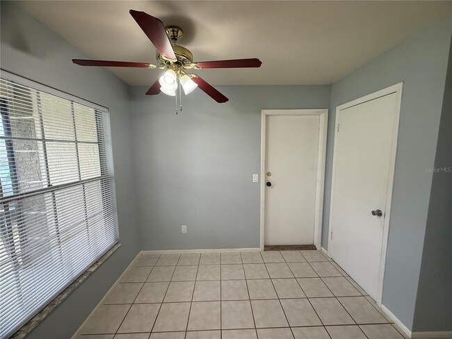 Building Photo - 12116 Medan Ct