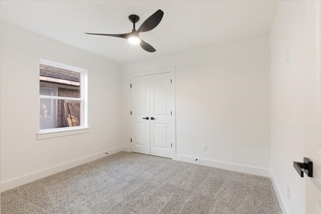 Building Photo - 9603 Emnora Ln