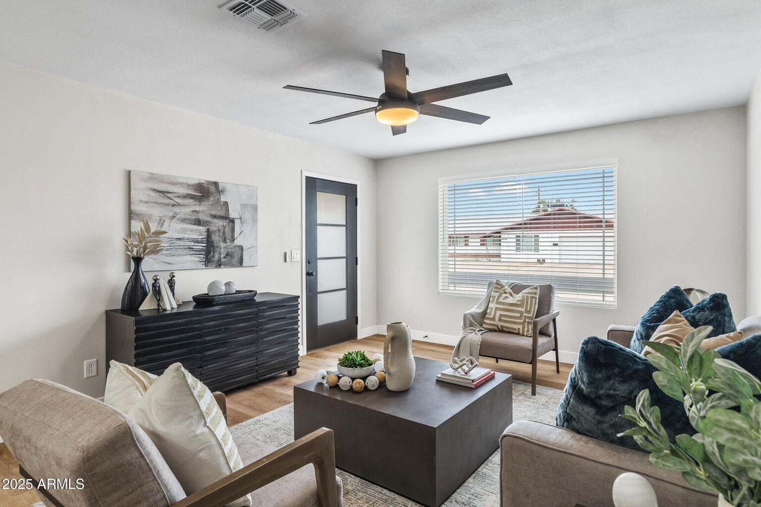 Building Photo - 113 E Fairmont Dr