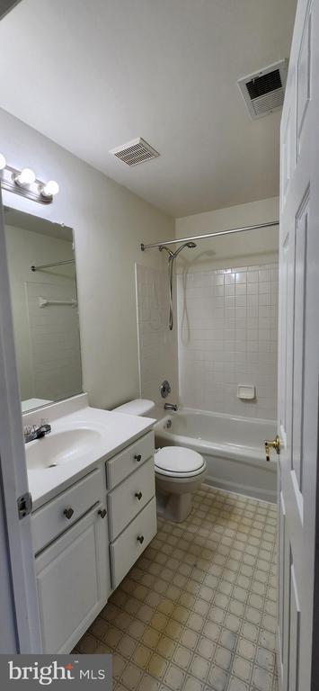 Building Photo - 43660 St Helena Terrace
