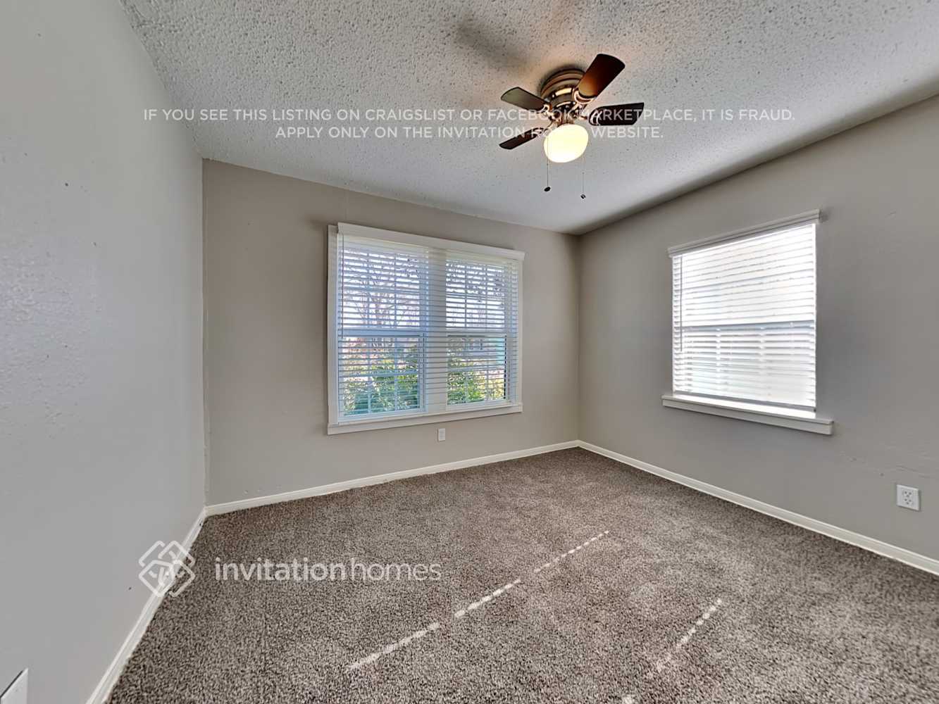 Building Photo - 4824 Lyndon Dr