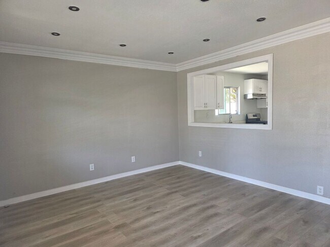 Building Photo - 3509 W Flower Ave