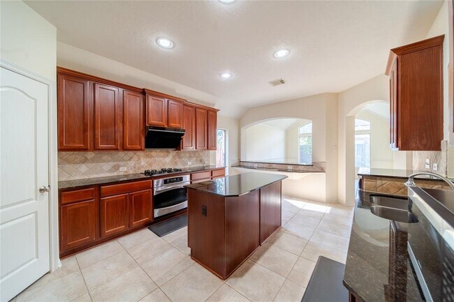 Building Photo - 28210 Cross Creek Springs Ln