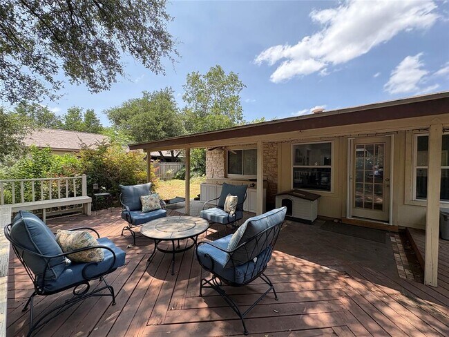 Building Photo - 1404 Cedar Park Dr
