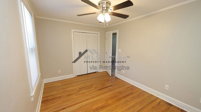 Building Photo - 102 E Edgewood Dr