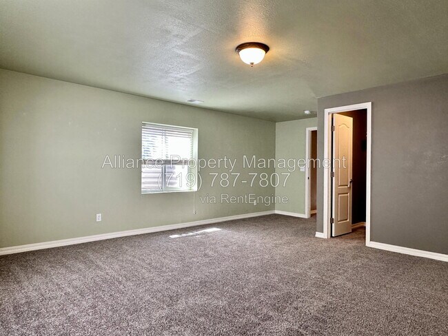 Building Photo - 2075 Bobcat Valley Ct