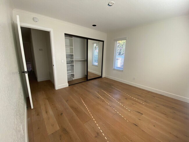 Building Photo - 4 Bedroom Encinitas home with Views!