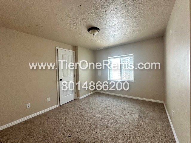 Building Photo - This property offers a NO DEPOSIT option available for qualified renters!