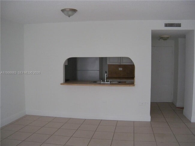 Building Photo - 7545 E Treasure Dr