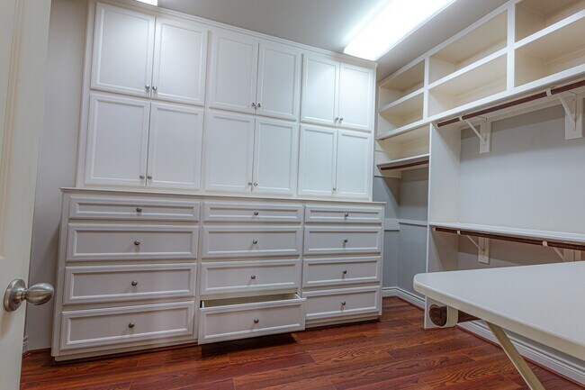 Building Photo - 1314 Sherwood Springs Ln