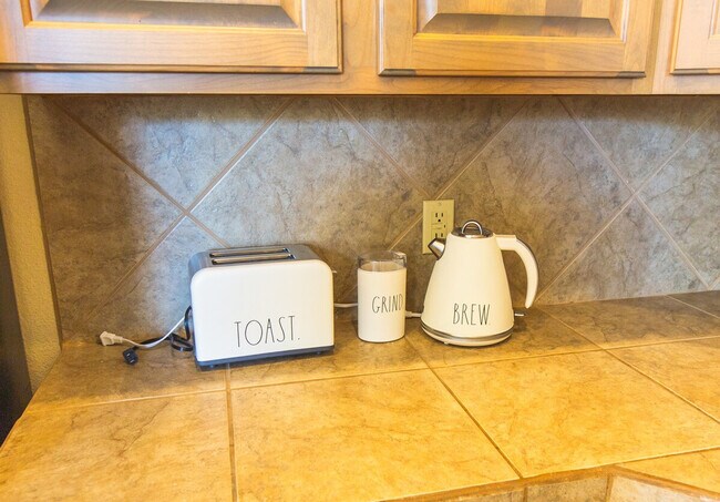 Building Photo - 1932 Sonoma Ranch Blvd