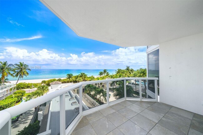 Building Photo - 4779 Collins Ave
