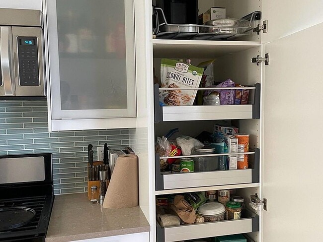 Building Photo - "Charming 4-Bedroom Home with 2 Baths in the Heart of San Francisco!"