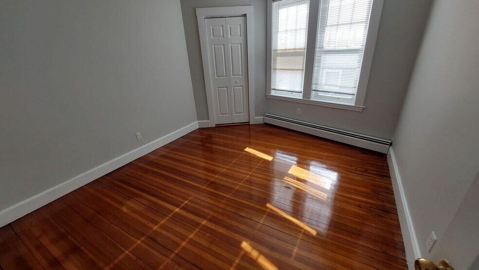 Building Photo - 225 Florence St