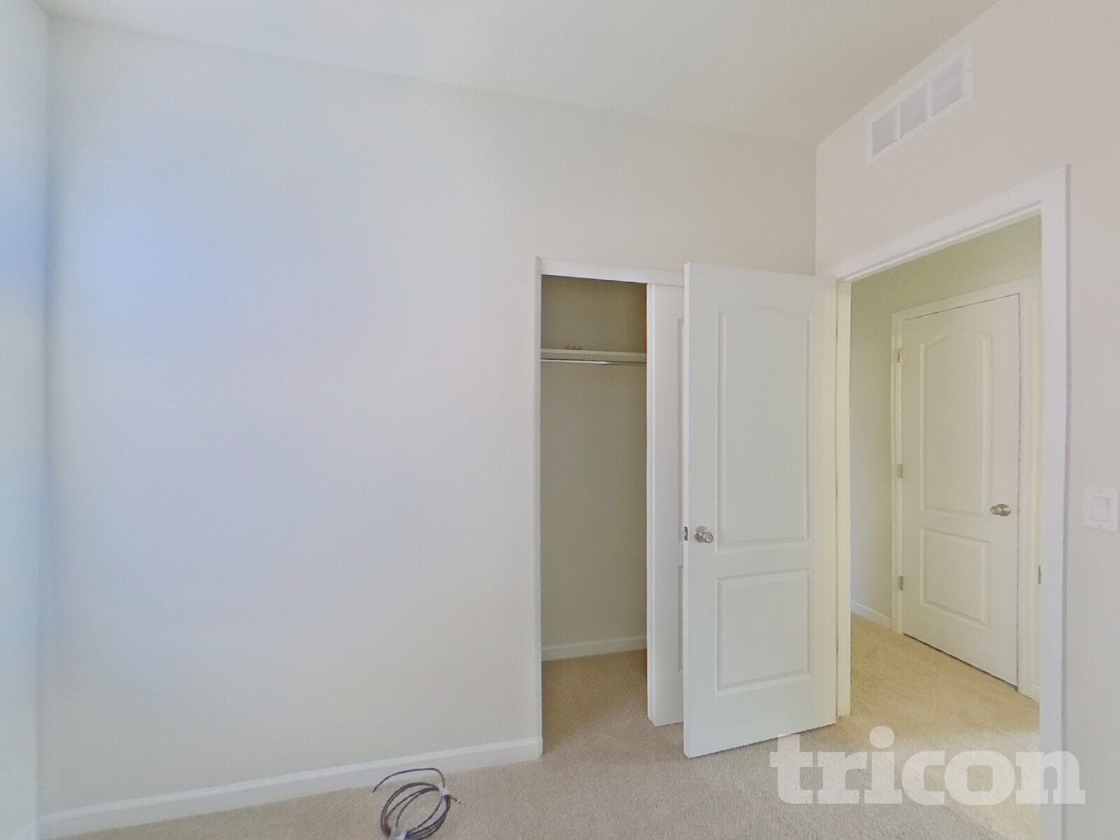 Building Photo - 6585 Kearsarge Dr