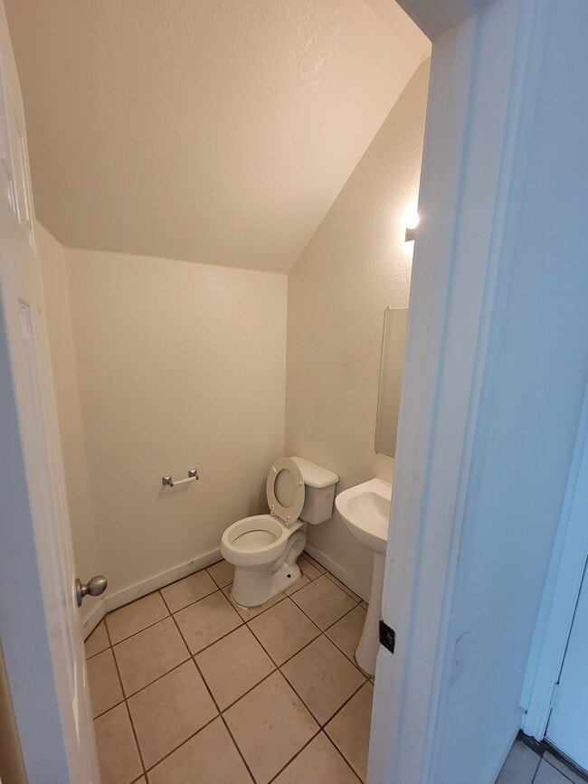 Building Photo - 843 Sagewood Trail