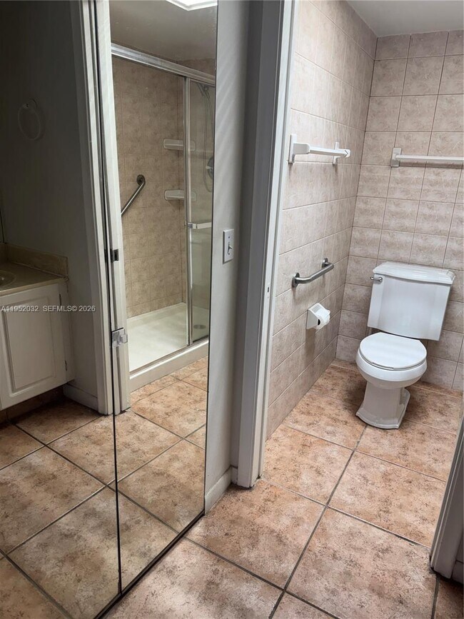 Building Photo - 100 SW 130th Terrace