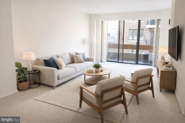 Building Photo - 1326 Spruce St