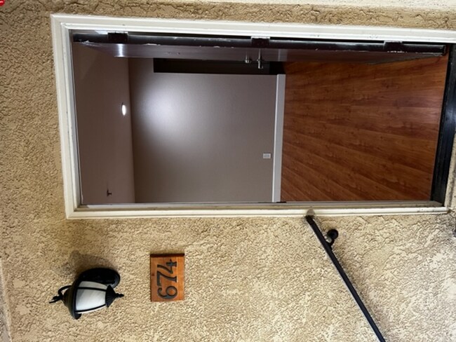 Building Photo - Now leasing beautiful one bedroom home!