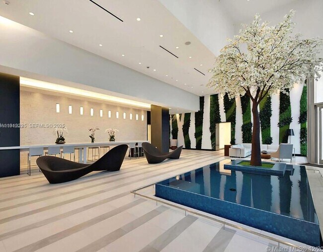 Building Photo - 851 NE 1st Ave