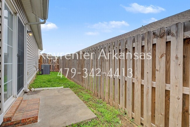 Building Photo - 4435 W Pecan St