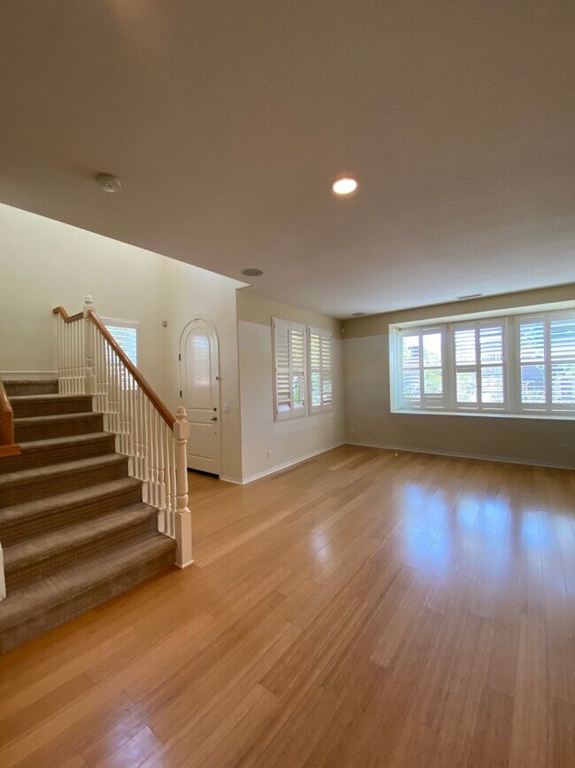 Building Photo - 254 Flyers Ln
