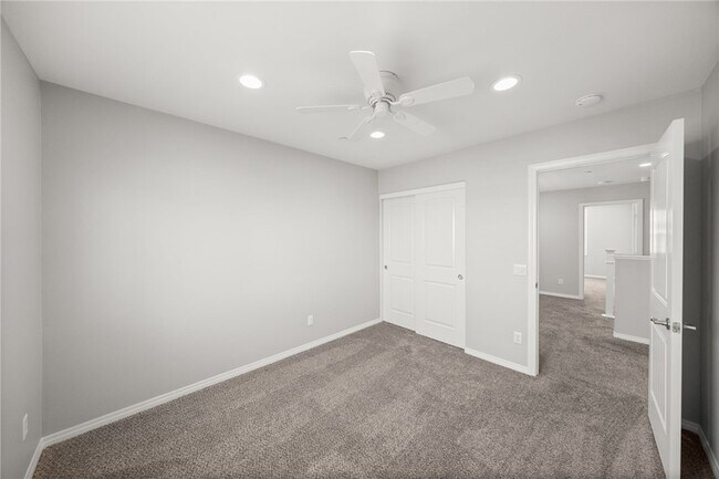 Building Photo - 37749 Fiesta Flower St