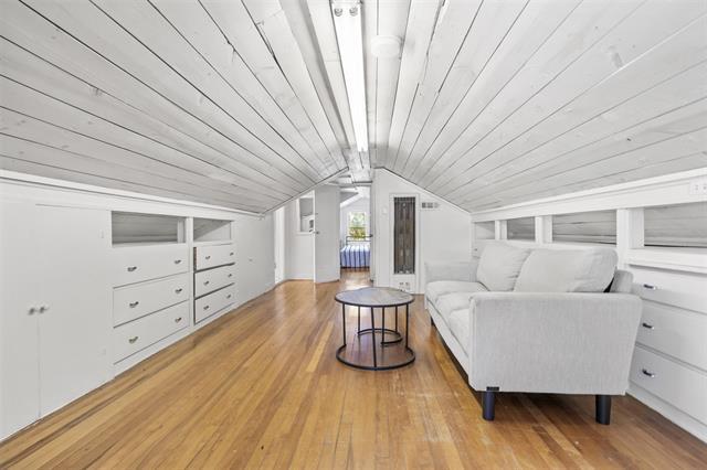 Building Photo - 2701 Benbrook Blvd