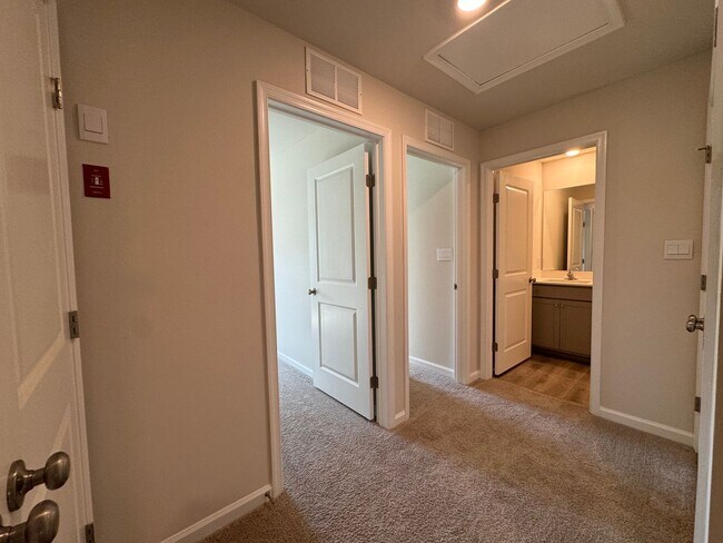 Building Photo - PARKLAND SCHOOLS- NEW CONSTRUCTION 3 BDRM ...
