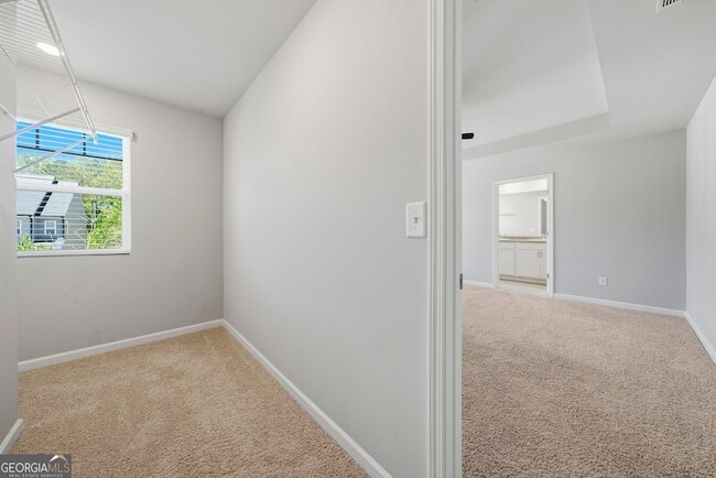 Building Photo - 59 Silver Birch Pass