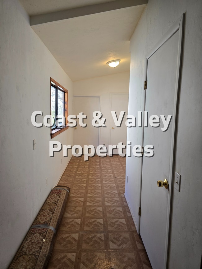 Building Photo - Carmel Valley Home for RENT!!!
