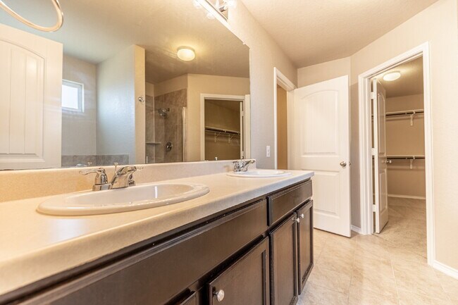 Building Photo - 1411 Frio Eagle