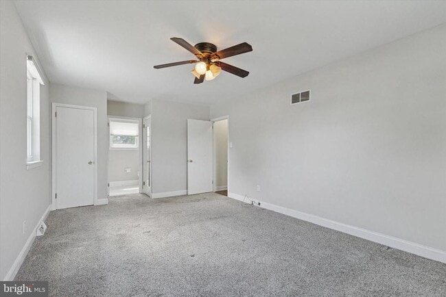 Building Photo - 317 Weymouth Rd