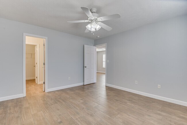 Building Photo - 1609 Bradley Way