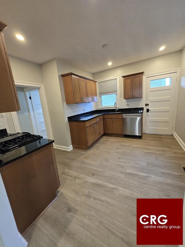 Building Photo - 4 Woodville Terrace