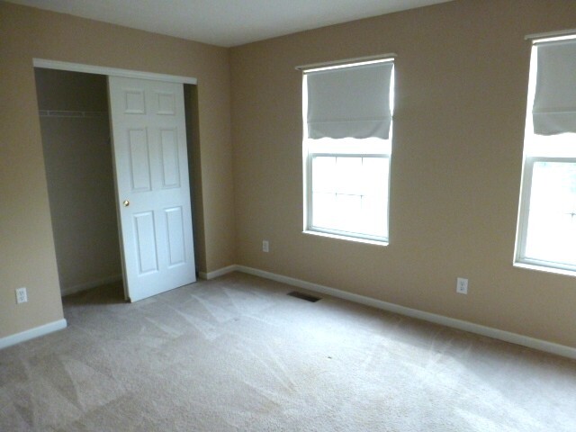 Building Photo - 1004 Wild Flower Ln