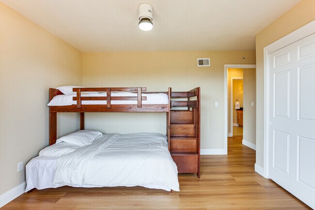 Building Photo - 1253 Hickerson Ct