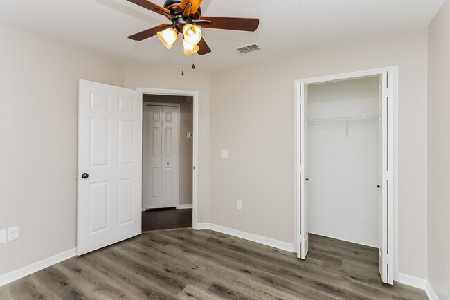 Building Photo - 3517 Jade Ln