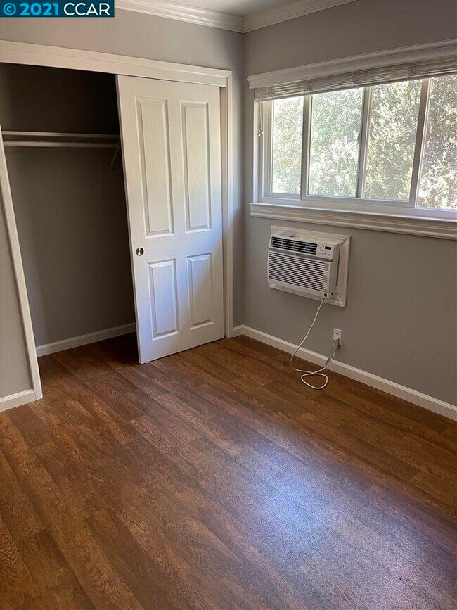 Building Photo - 1150 Lincoln Ave